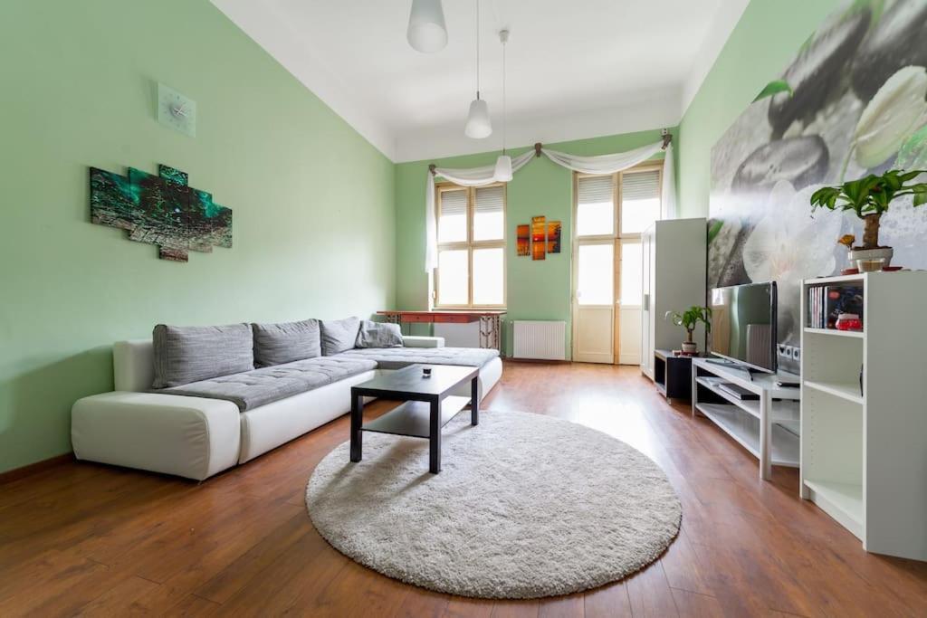 Main Street Apartment / Heart Of Bp Budapest Eksteriør bilde